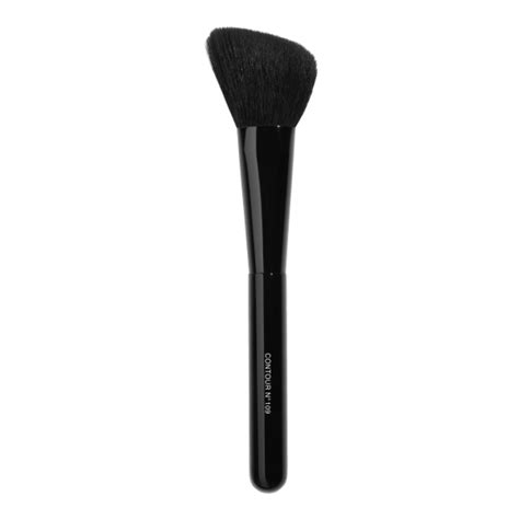 chanel face contour brush|LES PINCEAUX DE CHANEL Contouring Brush N°109.